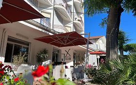 X Hotel